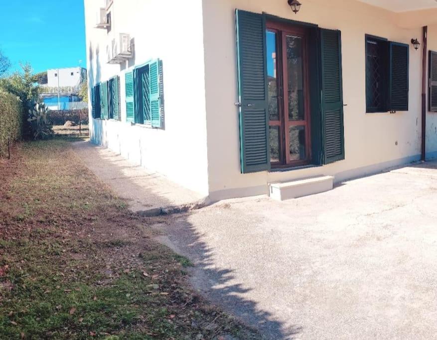 -5 Min From Bus Stop-Free Parking Экстерьер фото