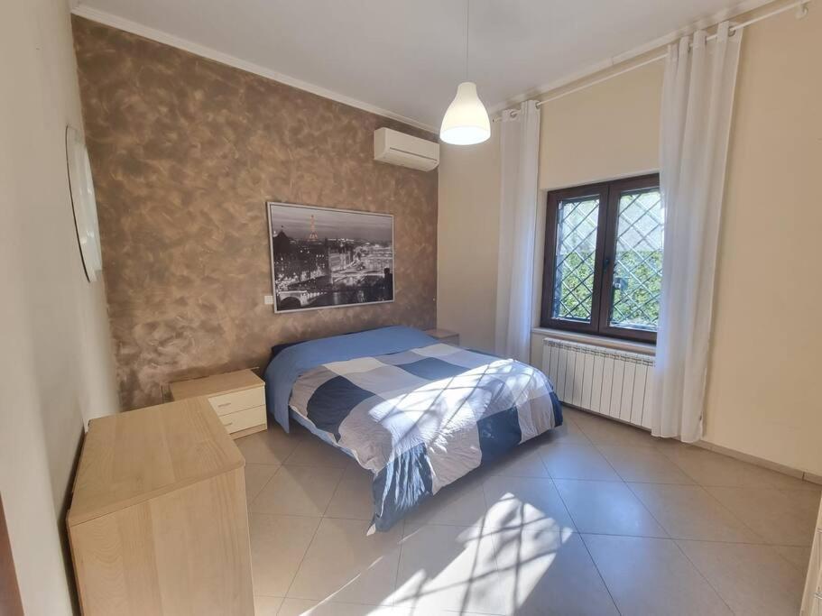-5 Min From Bus Stop-Free Parking Экстерьер фото