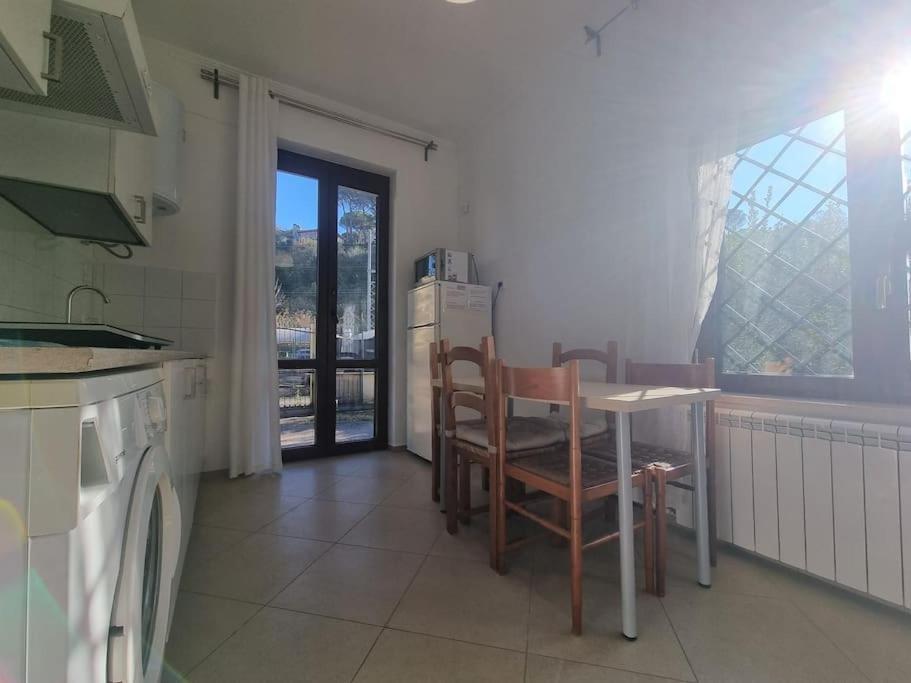 -5 Min From Bus Stop-Free Parking Экстерьер фото