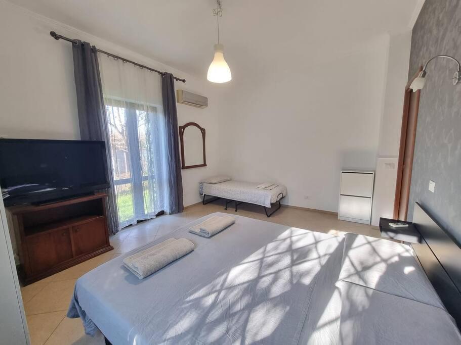 -5 Min From Bus Stop-Free Parking Экстерьер фото